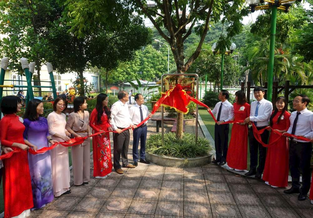 Cong trinh Dan van kheo tieu bieu tren dia ban quan Cau Giay. Anh: Ha Phong