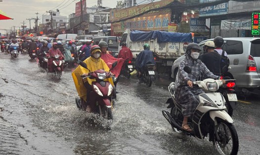 Mưa dông tiếp tục diễn ra ở Nam Bộ. Ảnh: Thanh Vũ
