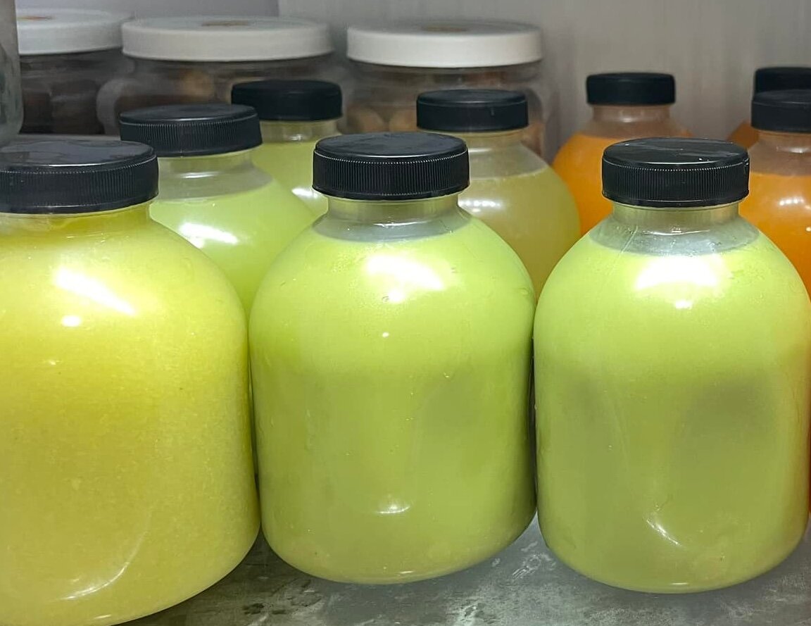 After breakfast, drink green vegetable juice to help lower blood sugar. Photo: Kieu Vu