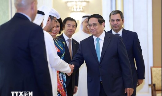 Thủ tướng Chính phủ Phạm Minh Chính tiếp lãnh đạo một số tập đoàn hàng đầu của UAE. Ảnh: TTXVN