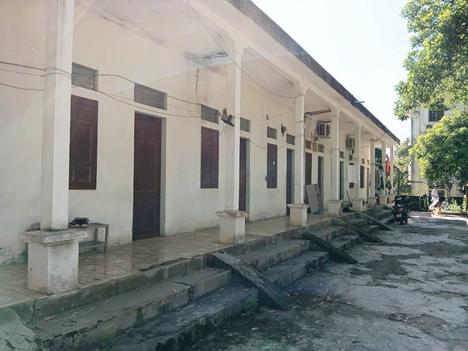 Chủ tịch UBND xã Tân Thắng (huyện Quỳnh Lưu, Nghệ An) đã có một số thông báo sai quy trình khi yêu cầu giáo viên đang ở trong nhà công vụ di chuyển chỗ ở. Ảnh: Quang Đại