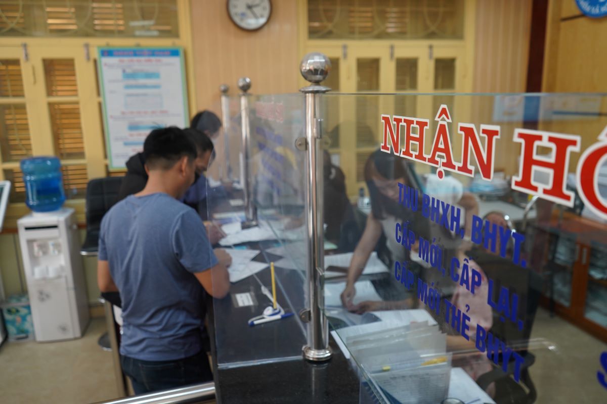 Hai Phong simplifies paperwork when carrying out administrative procedures to promote online public services. Illustration photo: Hoang Khoi