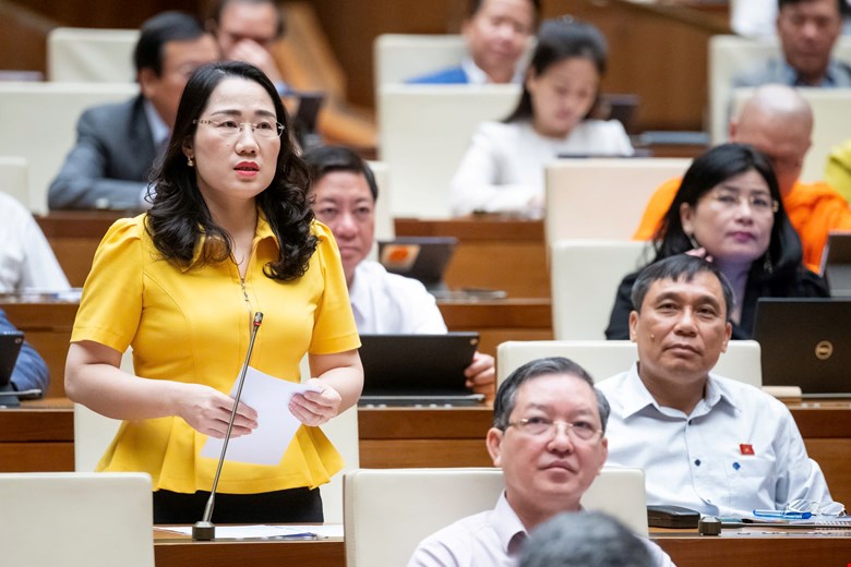 Dai bieu Nguyen Thi Thuy (Doan DBQH tinh Bac Kan). Anh: Quochoi.vn 