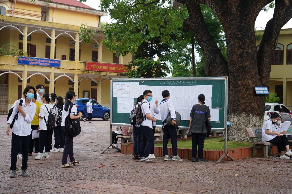 Nhấn vào ảnh để phóng to Hải Phòng siết chặt quản lý học sinh sử dụng điện thoại