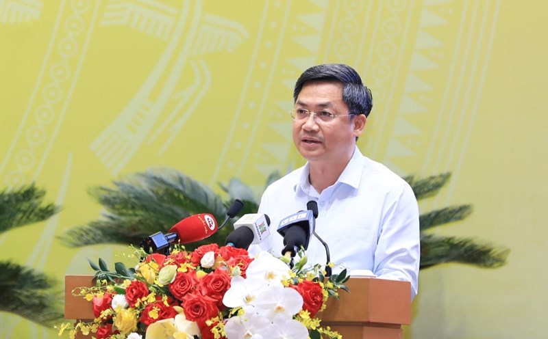 Vice Chairman of Hanoi People's Committee Ha Minh Hai emphasized the need to promote administrative reform and reduce intermediary levels. Photo: Viet Thanh