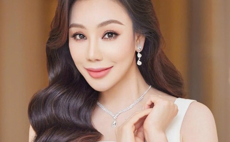 Singer Ho Quynh Huong initiated a live show to honor Vietnamese teachers. Photo: NVCC