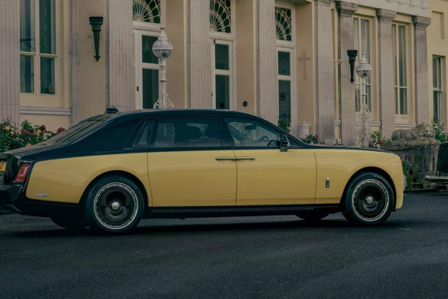 The Rolls-Royce Phantom VIII Goldfinger has many gold-plated details. Photo: Rolls-Royce