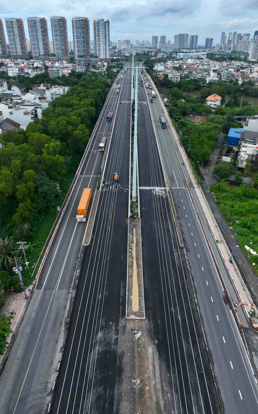 Du kien trong nam 2024 se hoan thanh mot so hang muc nhu cau Ba Dat, cau Giong Ong To, doan ham chui giao lo Mai Chi Tho - Dong Van Cong. 