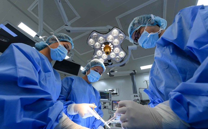 Increasing allowances for medical staff is necessary. Photo: Ngoc Tram