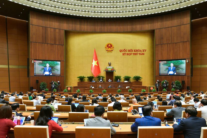 The National Assembly discussed “Implementation of policies and laws on real estate market management and social housing development from 2015 to the end of 2023”. 

Photo: Quochoi