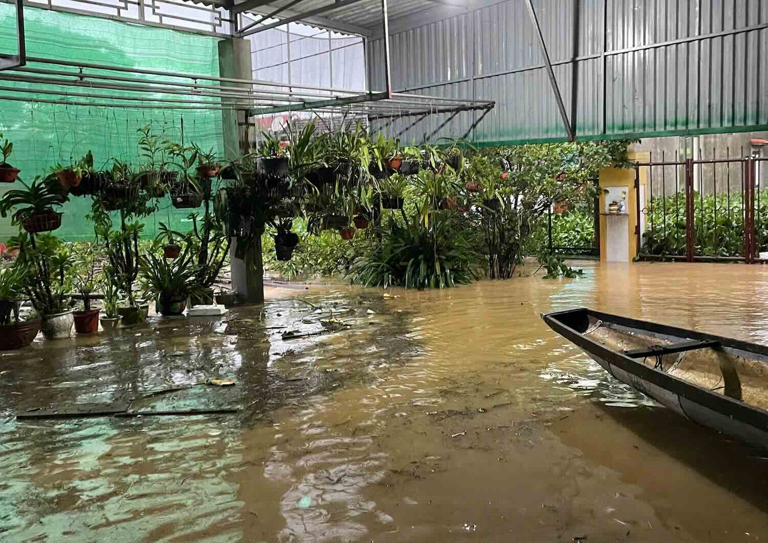 Nuoc ngap nha dan tai tinh Quang Binh. Anh: C. Nguyen