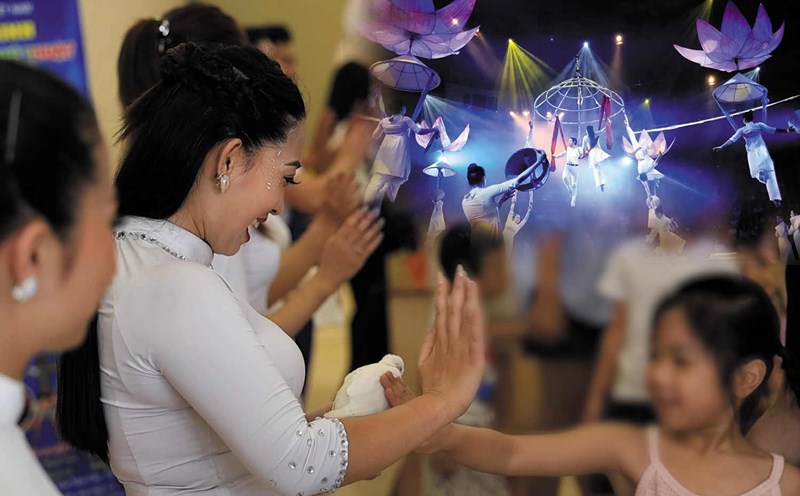 Vietnamese Circus
