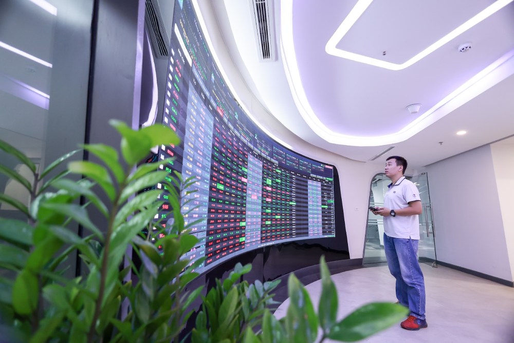 Amending the Securities Law aims to remove obstacles and upgrade the stock market. Illustration photo: Hai Nguyen