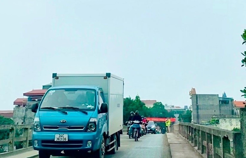 Hai Duong Department of Transport will temporarily suspend traffic through Cay Bridge, Van Thai Bridge and Lai Bridge to inspect, load test and evaluate the quality of the project. Photo: Hai Duong Provincial Portal