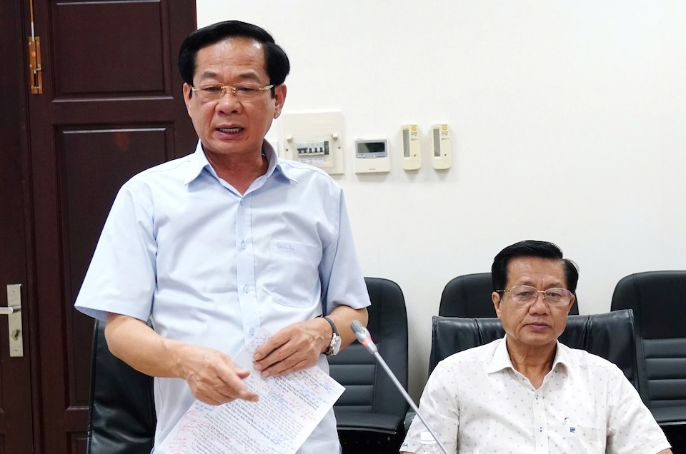 Kien Giang Provincial Party Secretary Do Thanh Binh speaks at a working session with EVNSPC to remove difficulties for power projects. Photo: EVNSPC