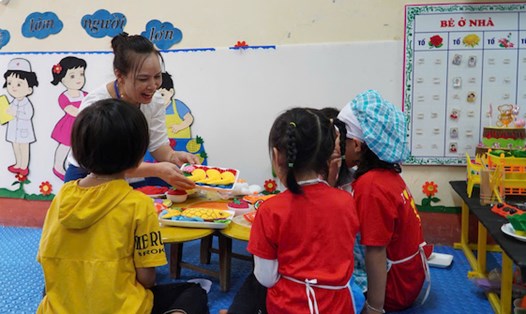 Dự thảo Luật Nhà giáo có nhiều điểm mới quy định về tuổi nghỉ hưu của giáo viên. Ảnh: Vân Trang