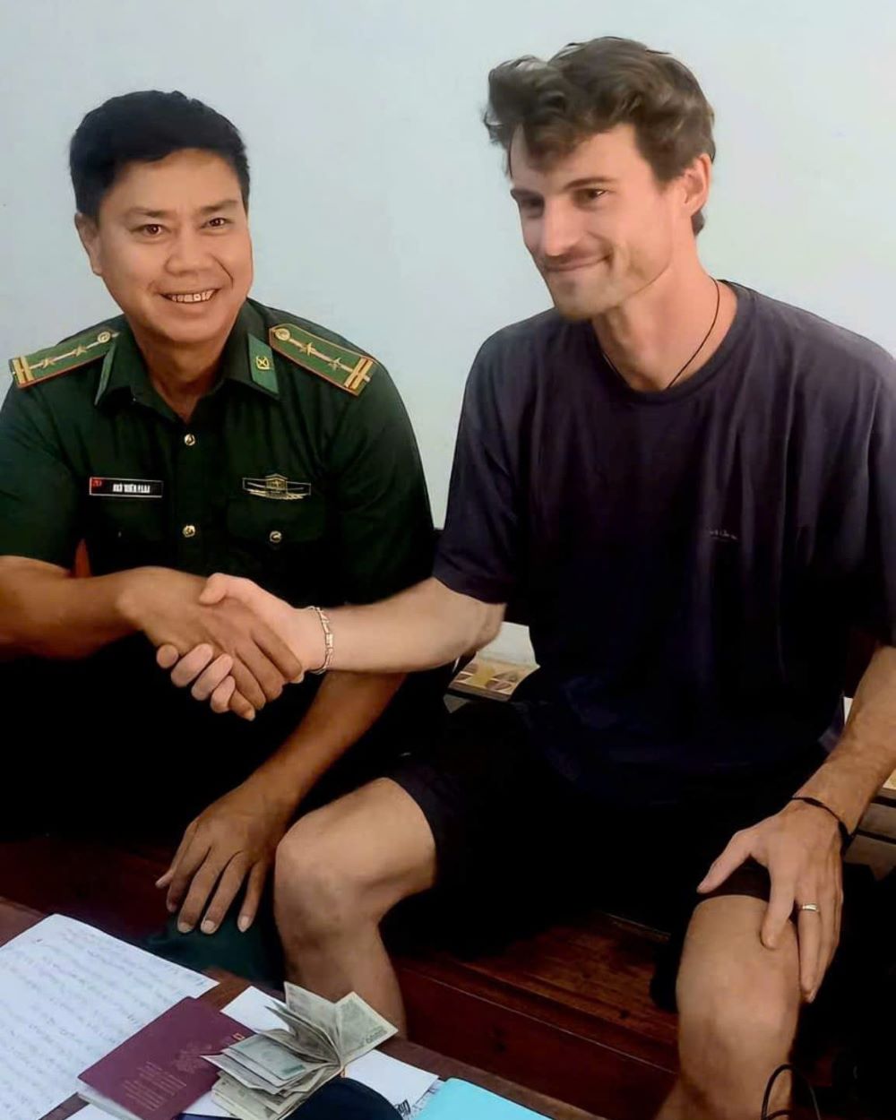 Da Nang returns property to Belgian tourist. Photo: Doan Quang