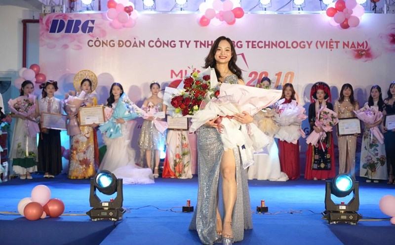 The Trade Union of DBG Technology Vietnam Co., Ltd. (Thai Nguyen) organized the "DBG Beauty" contest on the occasion of the October 20 anniversary. Photo: Thai Nguyen Trade Union