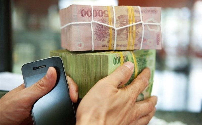New Techcombank interest rate, deposit 1 billion and receive 99 million interest. Photo: Hai Nguyen.