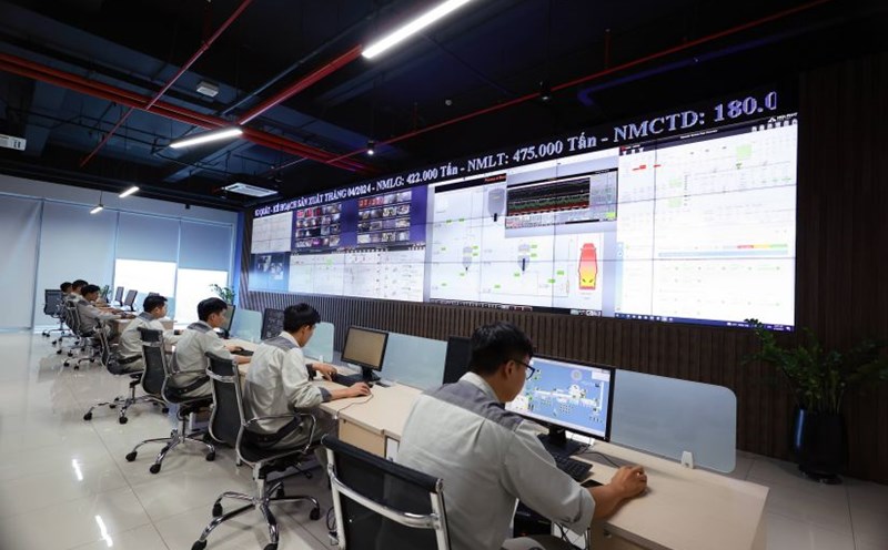 Digital transformation applications help increase labor productivity for business operations. Photo: Hai Nguyen