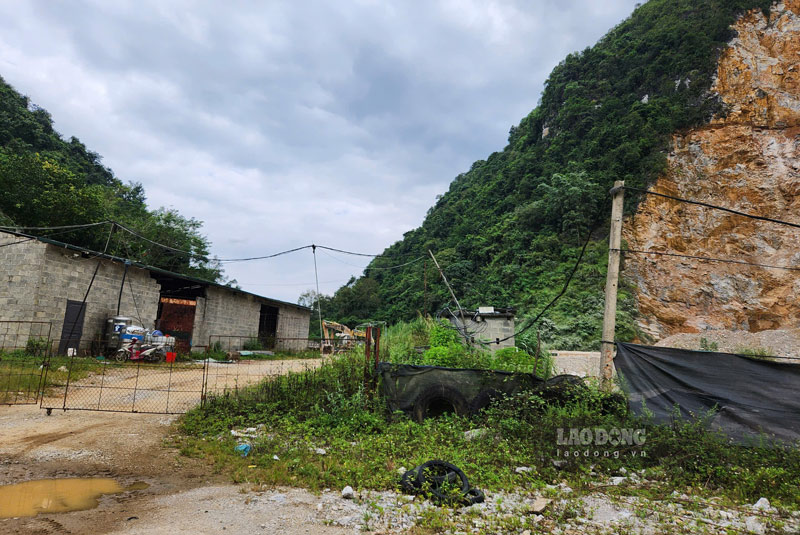 Chủ mỏ đá vôi Lý Quốc vẫn chưa làm hồ sơ xin cấp giấy phép môi trường dẫu ngành chức năng liên tục hối thúc. Ảnh: Tân Văn.