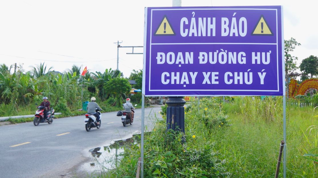 Ban ATGT thanh pho se chi dao cho don vi chuc nang trien khai ngay giai phap truoc mat la dam va, co nhung bien canh bao mat duong bi hu hong de nguoi dan biet phong tranh. Sau do, Ban yeu cau khac phuc som dung theo quy dinh, de dam bao cho viec luu thong cua nguoi dan duoc an toan.