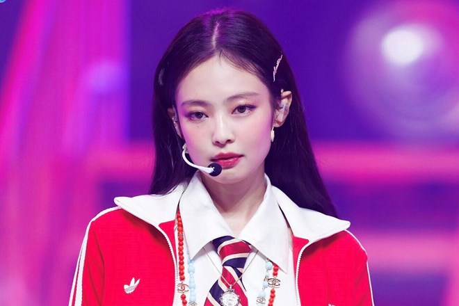 Jennie lập kỷ lục người nghe trên Spotify, vượt Fifty Fifty