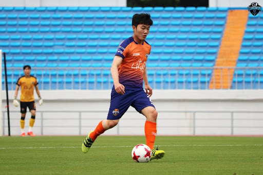 Player Xuan Truong used to play for 2 clubs in Korea. Photo: Gangwon FC