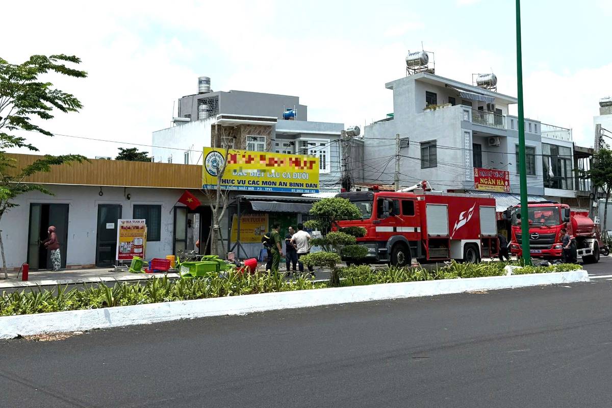 Authorities quickly and successfully controlled the fire. Photo: Thanh An