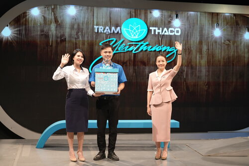 Mon qua tu chuong trinh “Tram yeu thuong” se phan nao tiep them suc manh cho chang trai tre. Anh: VTV