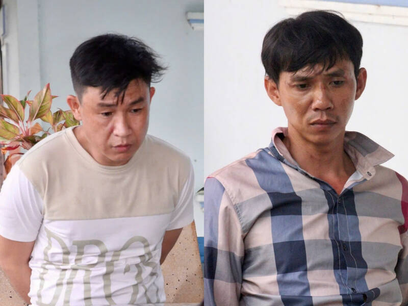 Caught red-handed transporting more than 1.3kg of drugs on a motorbike. Photo: Provided by the police