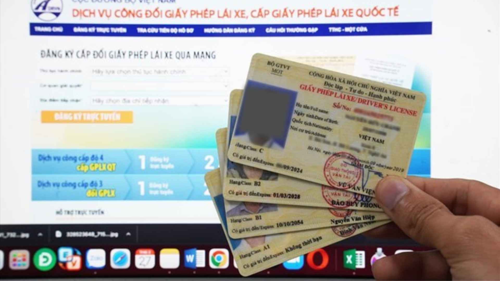 From January 1, 2025, there will be new regulations on upgrading driving licenses. Photo: Huu Chanh