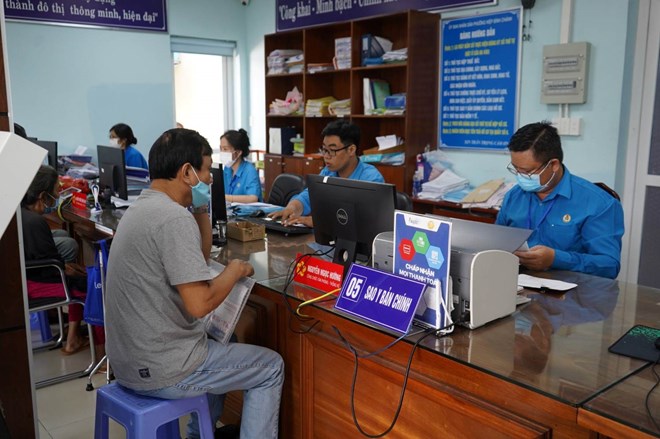 On average, 1 civil servant in Ho Chi Minh City serves more than 1,500 people. Photo: Phuong Ngan