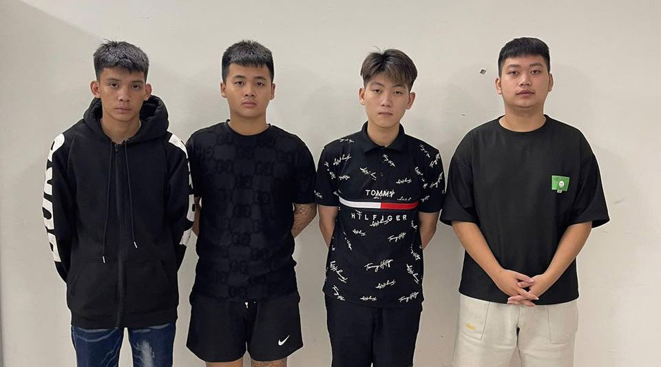 Nhóm quái xế mang theo dao, hung khí gây náo loạn đường phố Tuyên Quang. Ảnh: Công an TP Tuyên Quang.