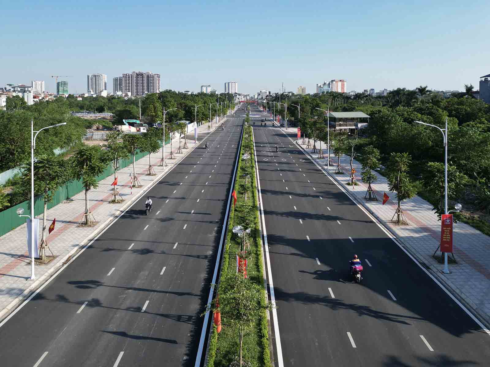 Dự án đường nối từ đường Nguyễn Văn Cừ - Ngọc Thụy chuẩn bị khánh thành sau 6 năm thi công. Ảnh: Hữu Chánh