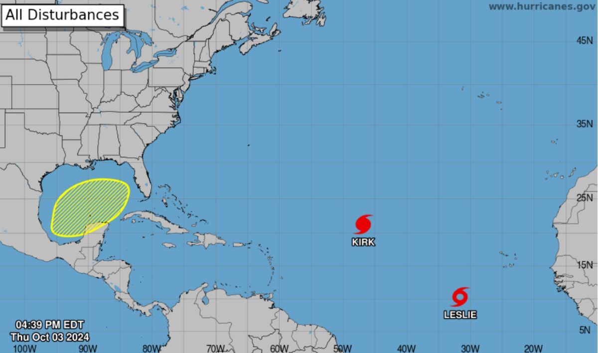 Trung tam Bao quoc gia theo doi 3 he thong trong luu vuc Dai Tay Duong. Anh: hurricanes.gov