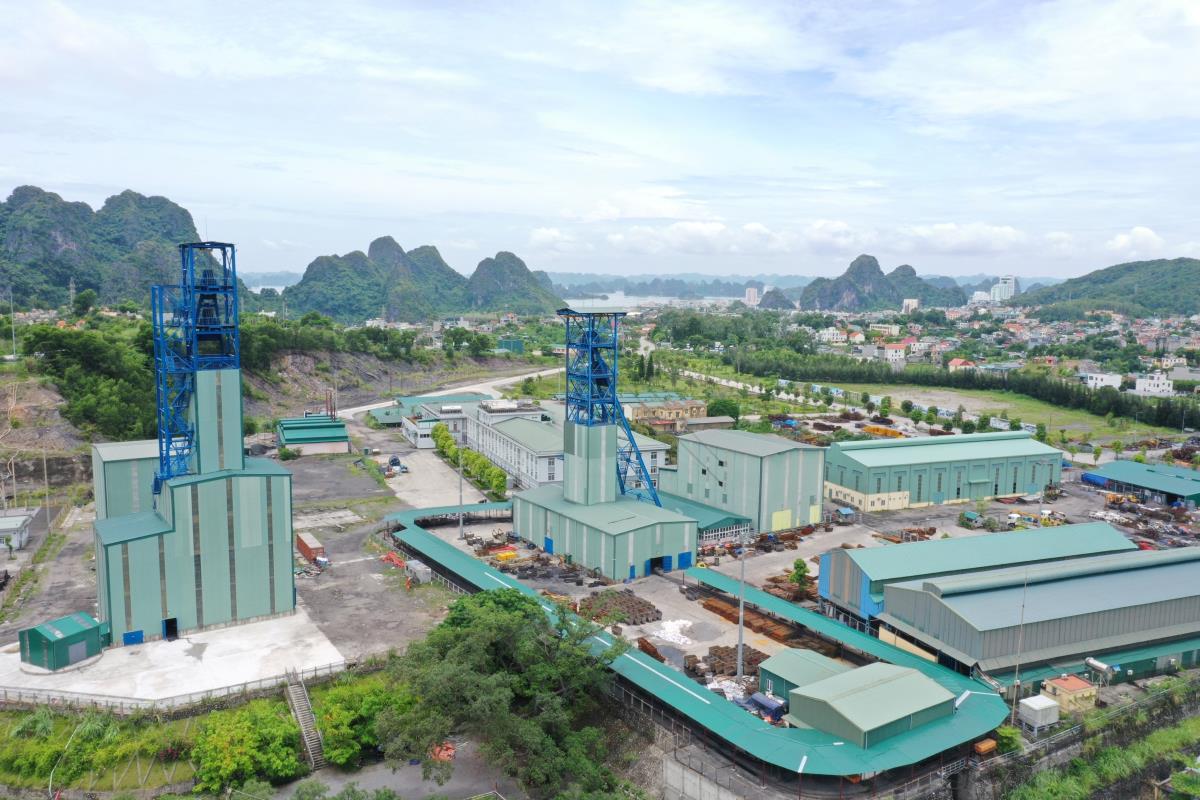 According to the plan, for the first time, a golf course will be built on restored open-pit coal mines. Pictured is the underground mining area of ​​Nui Beo Coal Joint Stock Company in Ha Long after the company completely closed the open-pit mine. Photo: Hoang Hien