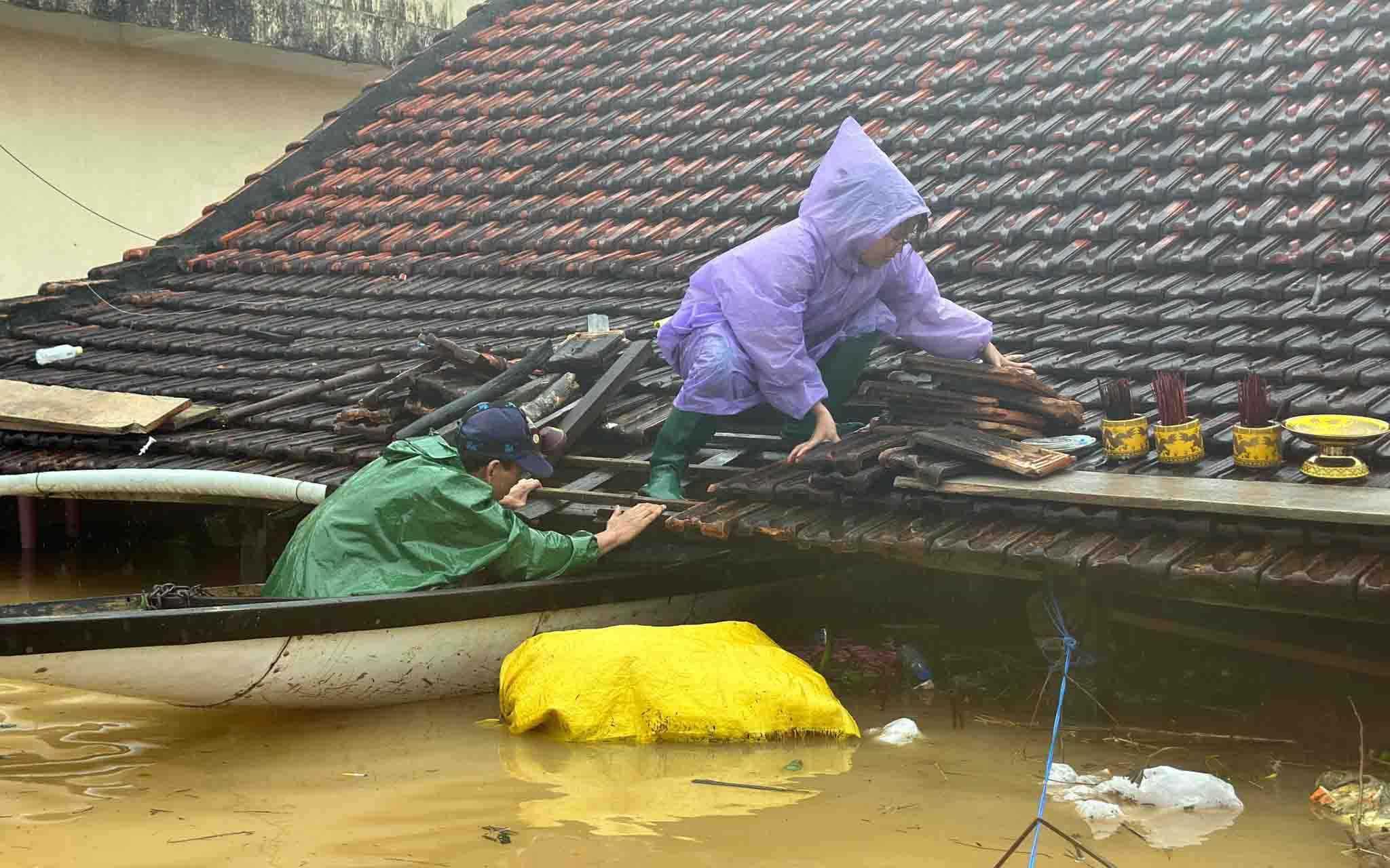 Nha anh Binh nuoc ngap gan toi mai. 