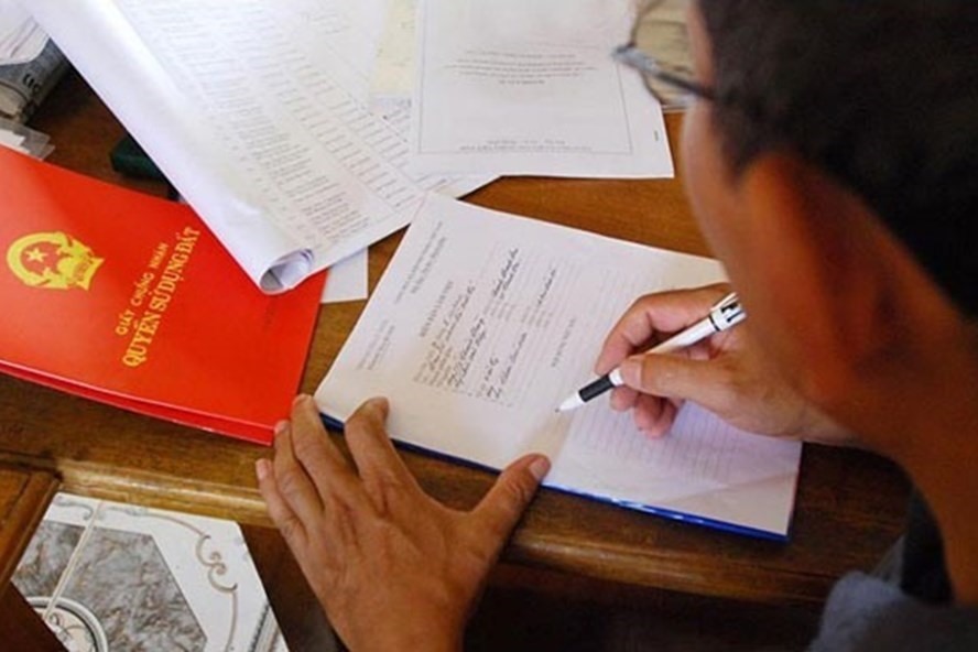 In many cases, new red books must be issued. Photo: LDO