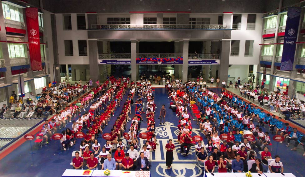 San thi dau da nang 1.000 cho ngoi cua truong UKA Ba Ria.