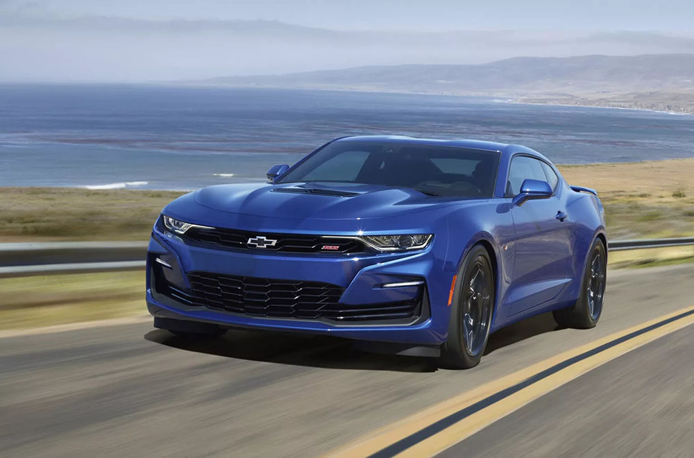 Many dealerships in the US still have Challenger and Chevrolet Camaro cars (photo). Photo: Chevrolet