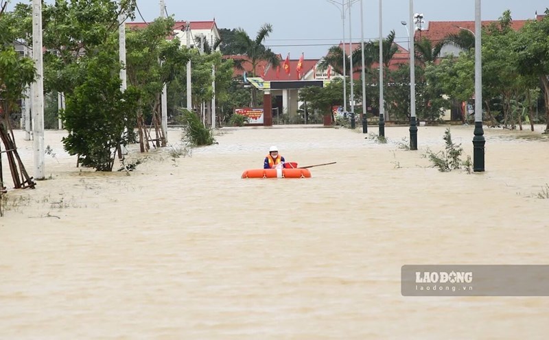 The "flood center" area in Quang Binh is still flooded in many places. Photo: Cong Sang