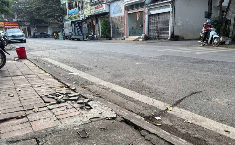 Son La spends more than 100 billion to renovate sidewalk system. Photo: Minh Nguyen.