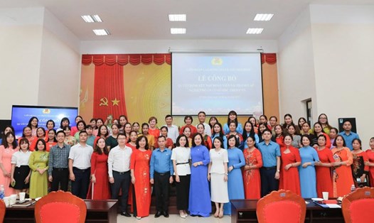 LĐLĐ TP Hòa Bình thành lập Nghiệp đoàn cơ sở Công ty TNHH HDC GROUP VN với hơn 100 lao động. Ảnh: Minh Nguyễn
