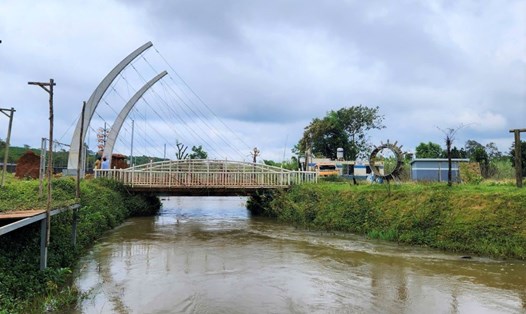 Cây cầu bắc qua sông Da Riam (còn gọi là suối Su Ba Giăng). Ảnh: Bảo Lâm