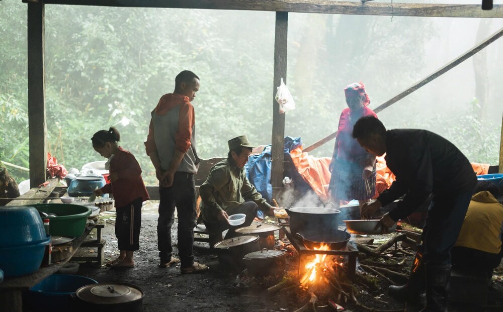 Ngoai ra, chi cung khuyen cac du khach nen chuan bi mot tinh than khong ngai kho ngai kho, vi trekking se khong co cac tien nghi day du nhu khi di du lich nghi duong. Tuy nhien, hoat dong nay se giup moi nguoi tim ve va ket noi sau sac hon voi thien nhien. Anh: NVCC