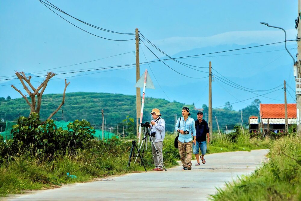 Vốn là người có sở thích đi chụp ảnh đó đây, anh Quốc Bảo (46 tuổi, Nha Trang) đã có chuyến đi đáng nhớ khám phá làng cổ Hà Liên. Anh khẳng định vô cùng ấn tượng với khung cảnh cũng như không khí, nhịp sống của con người tại nơi đây. Ảnh: NVCC