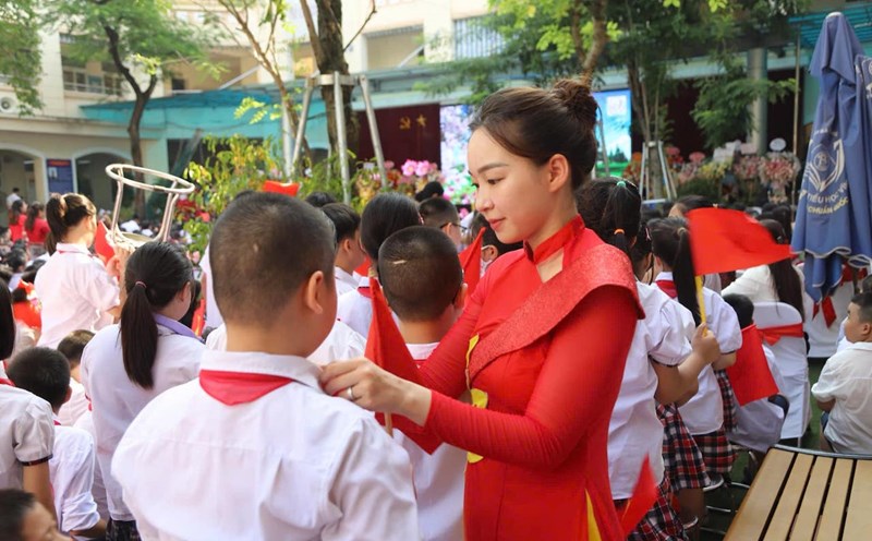 8 provinces and cities exempt 100% of tuition fees from kindergarten to grade 12 in the 2024-2025 school year. Photo: Thu Hien