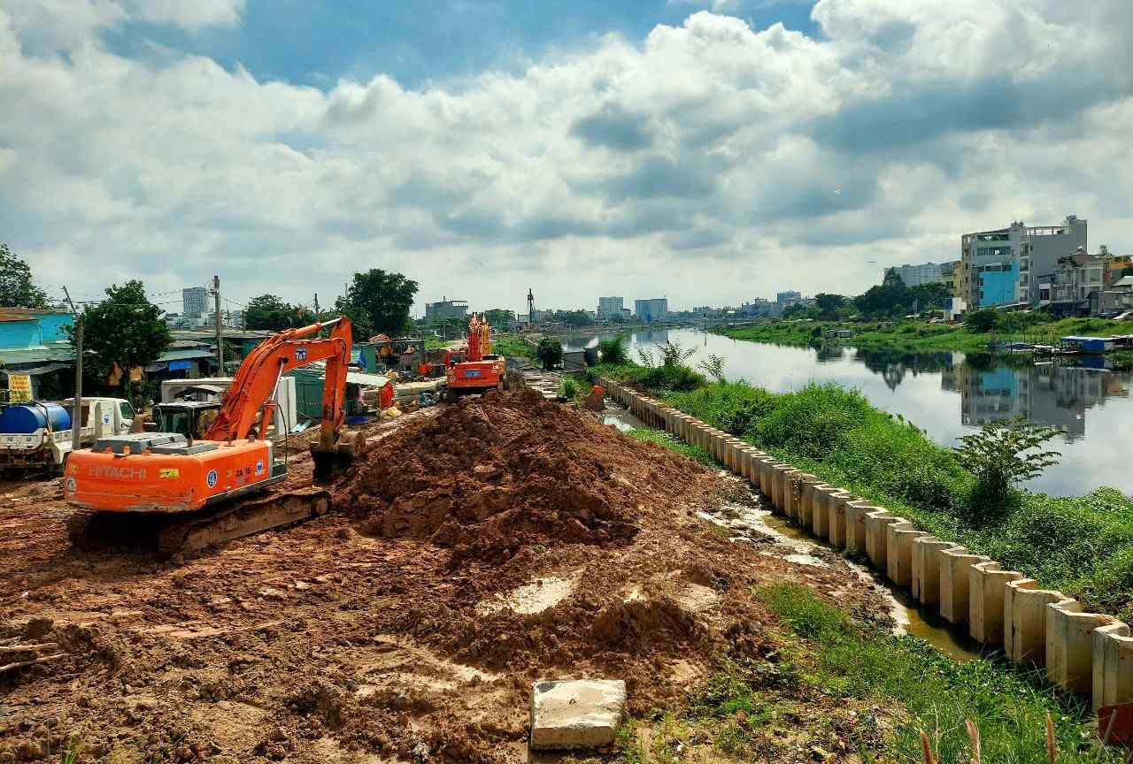 The Tham Luong - Ben Cat canal renovation project is expected to disburse only VND1,028 billion out of the allocated VND3,400 billion. Photo: Minh Quan