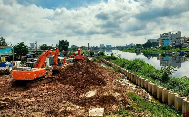 The Tham Luong - Ben Cat canal renovation project is expected to disburse only VND1,028 billion out of the allocated VND3,400 billion. Photo: Minh Quan
